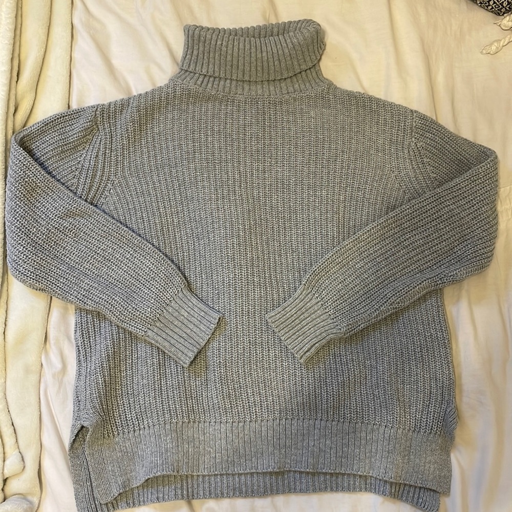 Women’s Gray/Blue Sweater